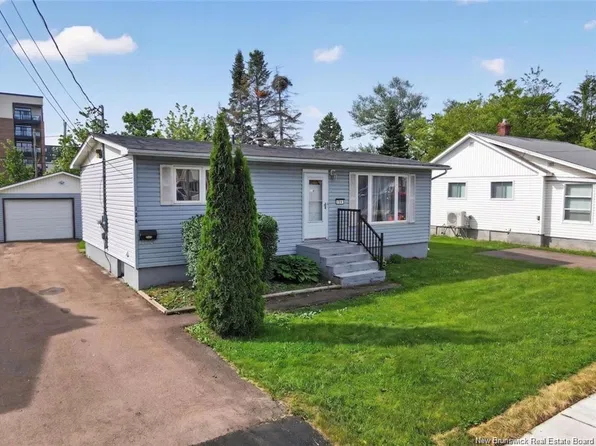 124 Redmond St, Moncton, NB E1A 3J7