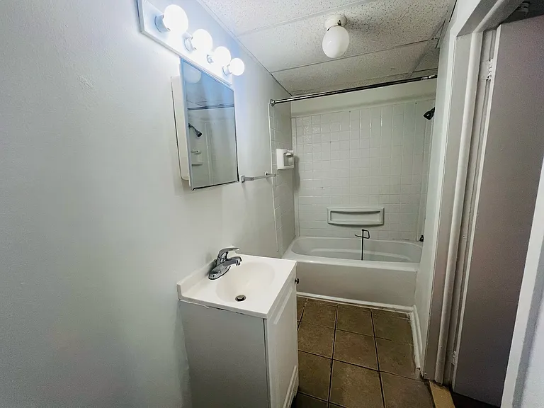 1200 S 10th St #1R — Photo 11