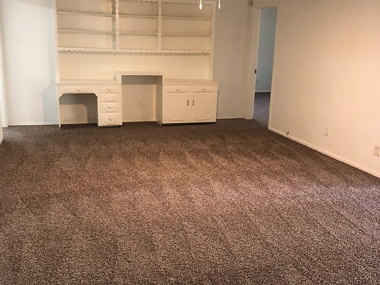 1808 Riverway Dr — Photo 4