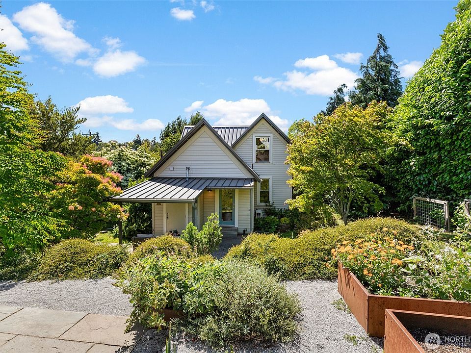 1st image of 4048 37th Avenue S