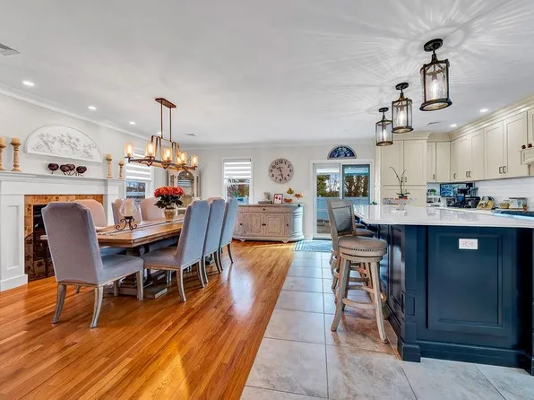 629 Marcy Avenue image 7 of 37