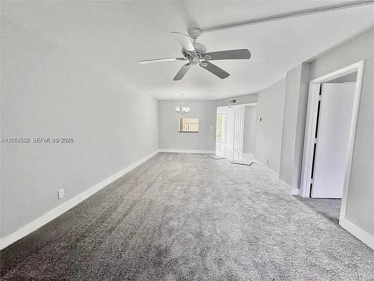 1075 Riverside Dr #302 — Photo 7