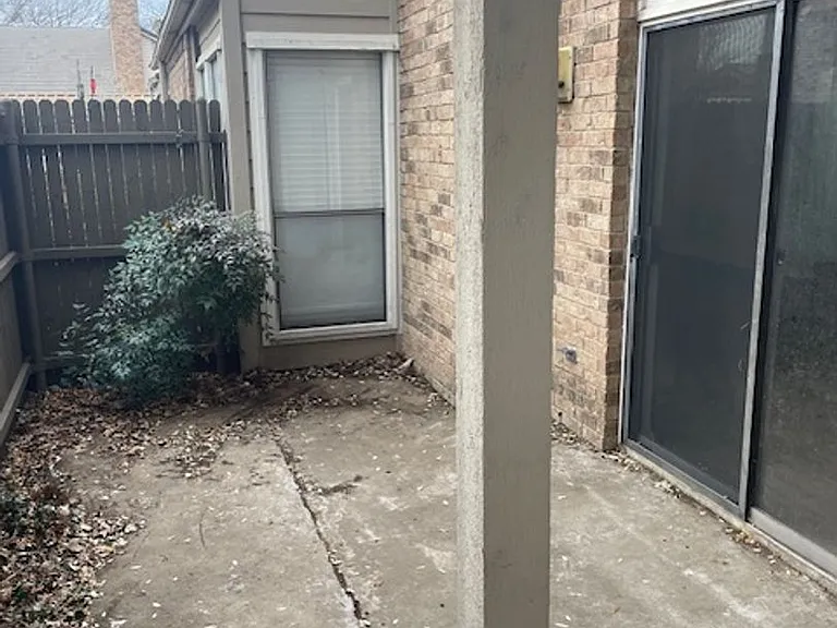 1106 Brighton Dr #C — Photo 4