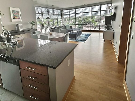 4th image of 1550 E Royall Pl Unit 709