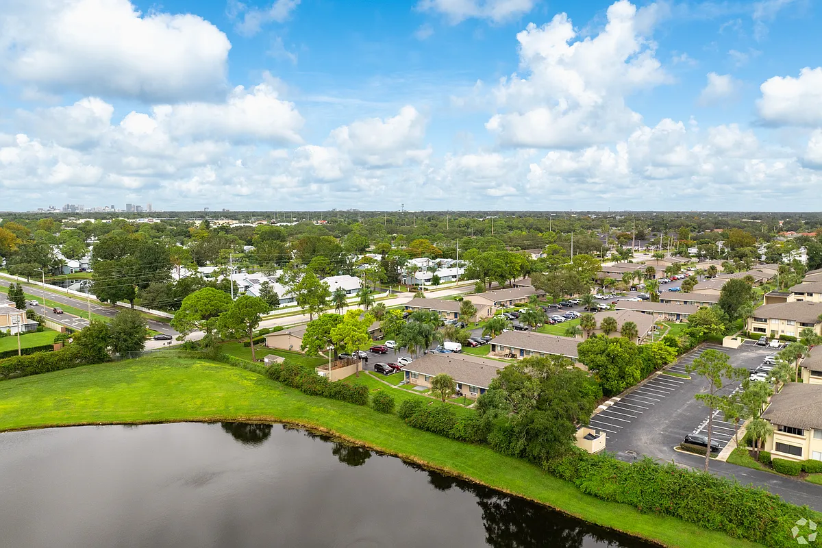 Building Photo - Blossom Corners Apartments