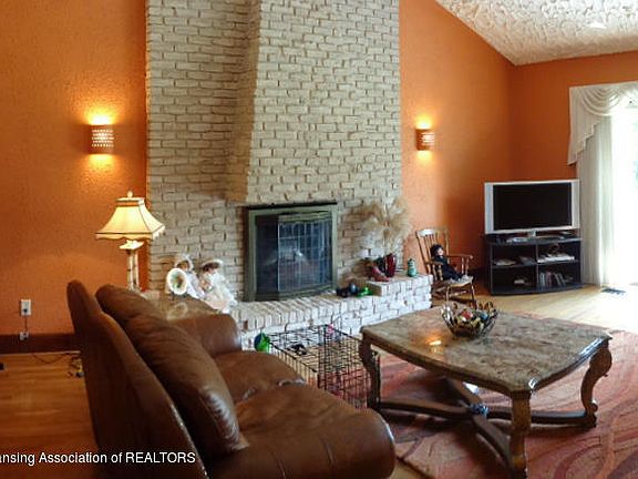 3rd image of 6403 E Millsborough Cir