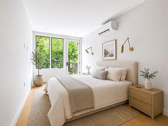 4th image of 482 Hancock St #2