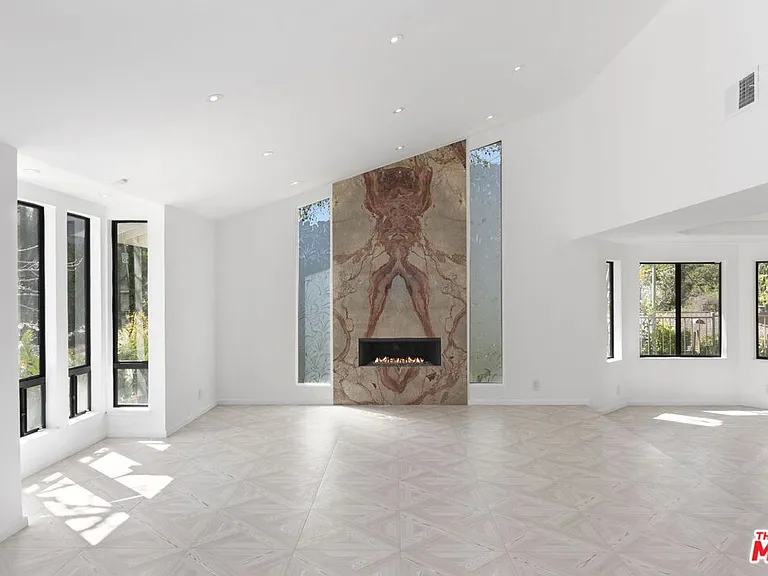 2937 Deep Canyon Dr — Photo 12