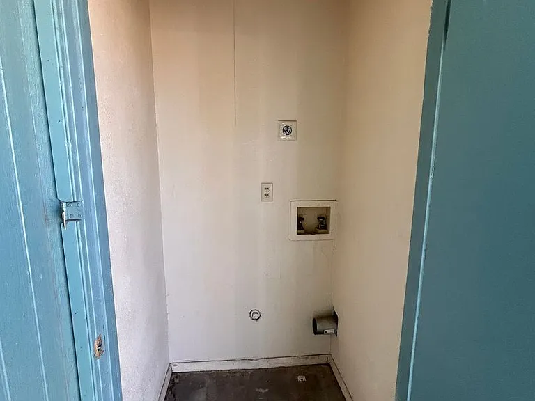 1409-1417 N El Rio Dr — Photo 14