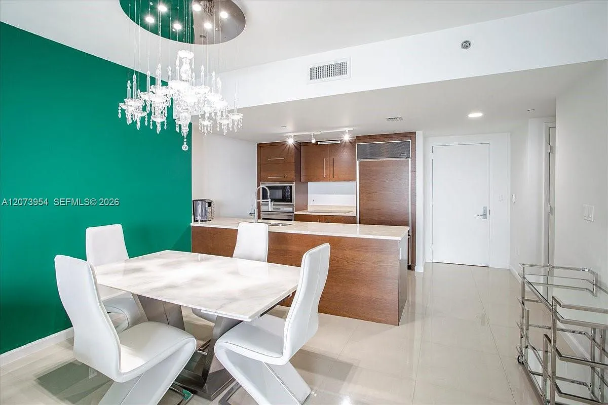 Icon Brickell I — Photo 2