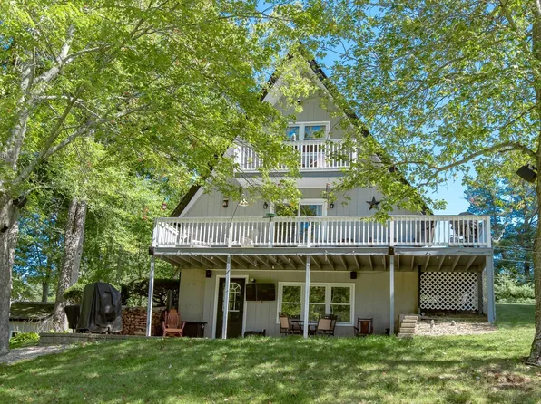 171 Elm St, Blackstone, MA 01504