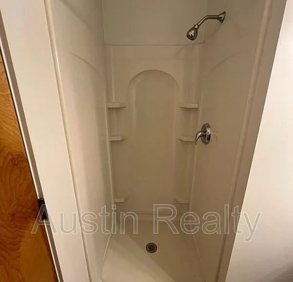 1619 Washington Ave #403 — Photo 8
