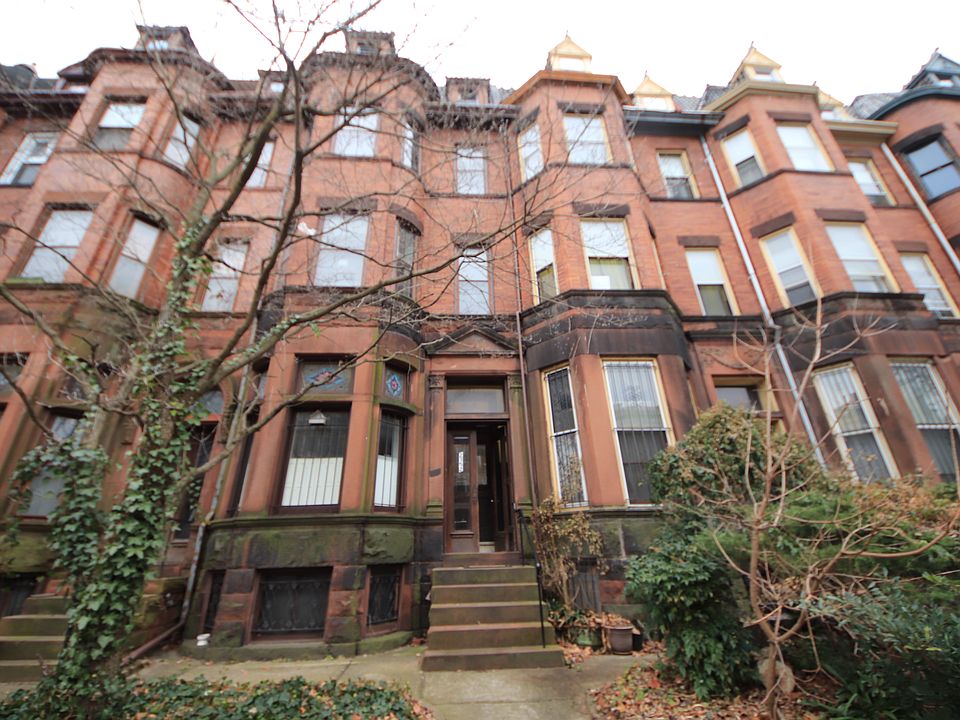 1st image of 2352 Eutaw Pl #1