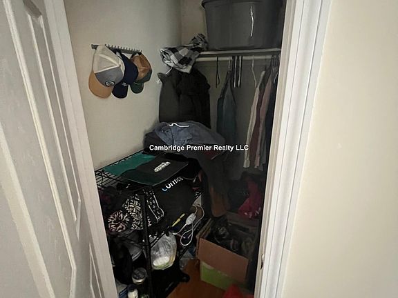 4th image of 142 Holland St #113Q