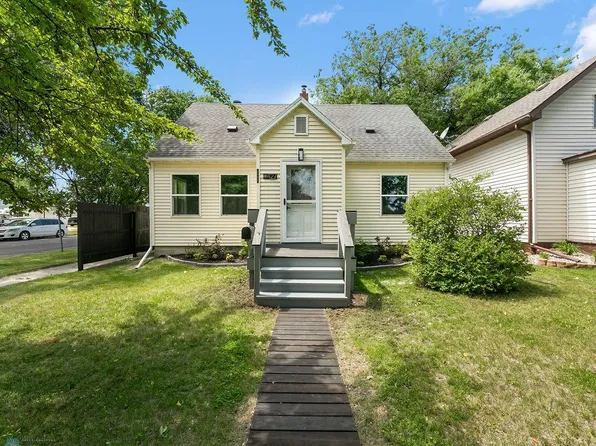 427 2nd St S, Wahpeton, ND 58075