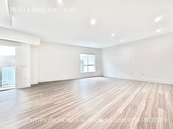 2nd image of 838 S La Brea Ave #610