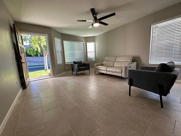201 S Rush Cir E — Photo 11