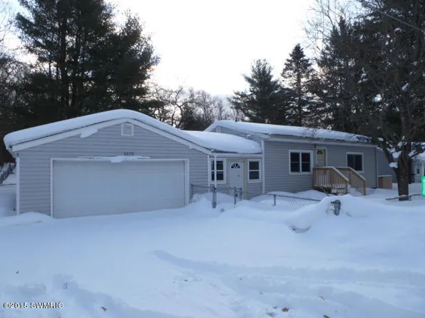 6220 Central Rd, Twin Lake, MI 49457