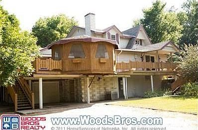 2nd image of 220 Ohio St