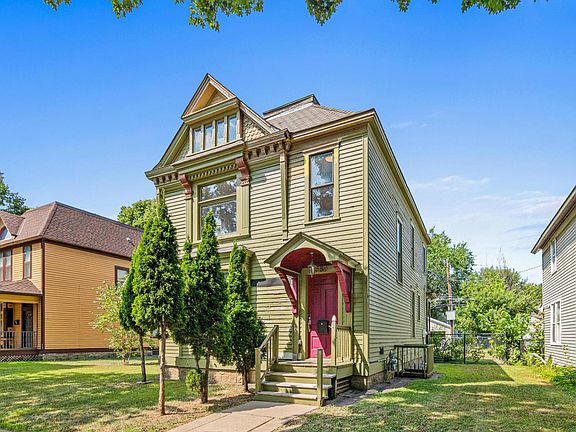 2nd image of 553 Sherburne Ave