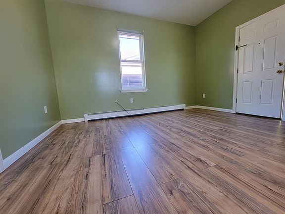 5th image of 453 S 18th St #32E