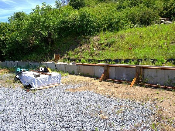4th image of 43565 Alder Springs Rd Lot 60-61