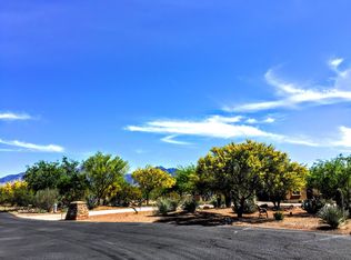 414 E Majesty Pl, Green Valley, AZ 85614