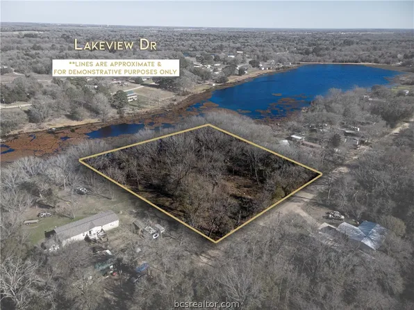 960 Lakeview Dr, Caldwell, TX 77836