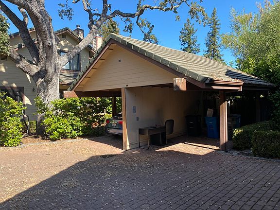 4th image of 90 Loyola Ave