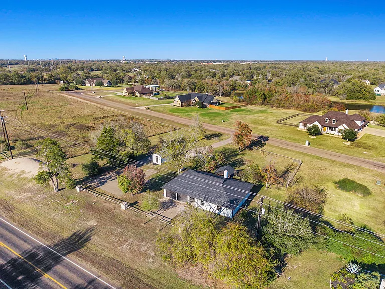 16452 Field Stone Ln — Photo 5