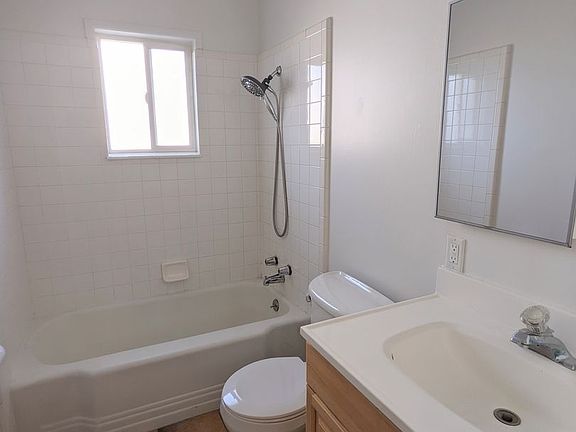 4th image of 107 W Lester Ave #107