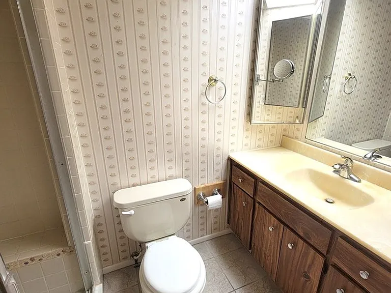 6141 Chesham Dr #8 — Photo 12