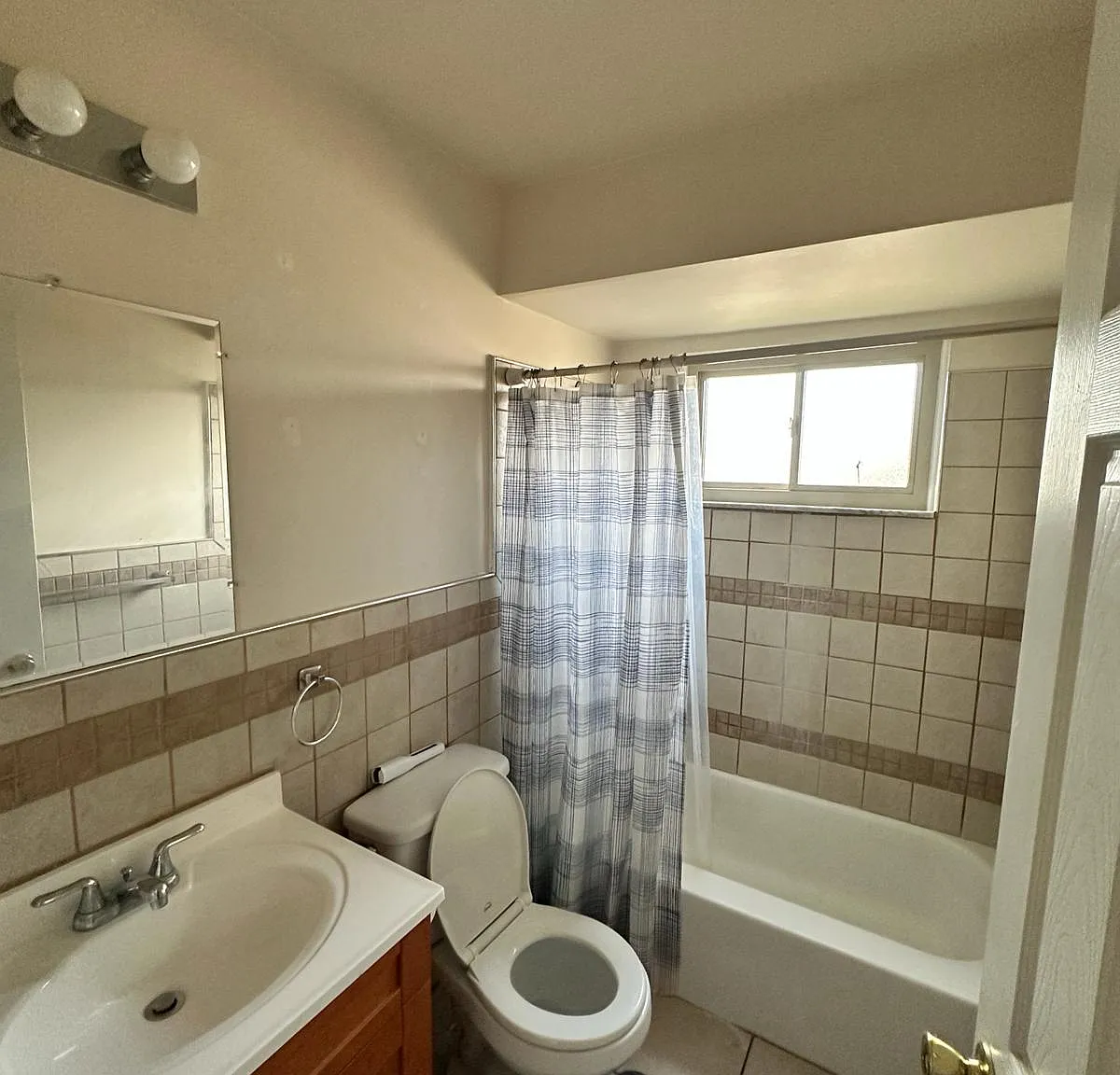 2 bed, 868 sqft, $1,480 — Photo 4