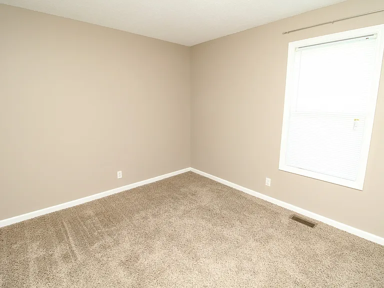 1920 Timberline Cir — Photo 5