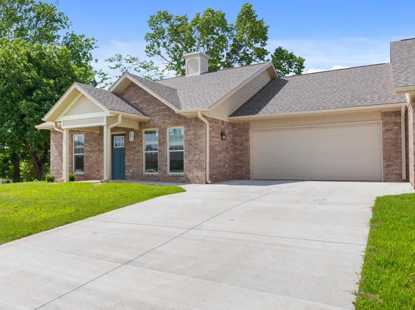 2002 Silver Bay Ct, Mountain Home, AR 72653
