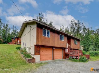 7585 E Rawhide Ln, Palmer, AK 99645