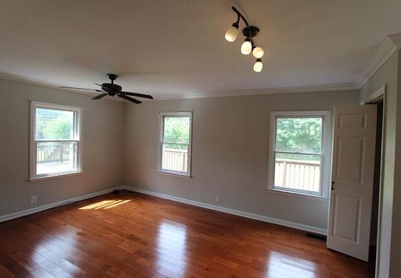 4th image of 2130 Jade Dr