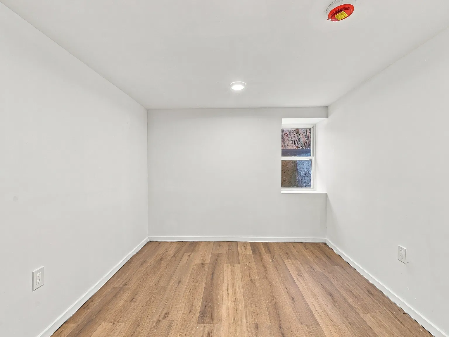 2 bed, 760 sqft, $1,650 — Photo 3