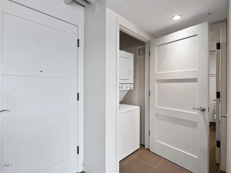 535 W Thomas Rd #212 — Photo 9