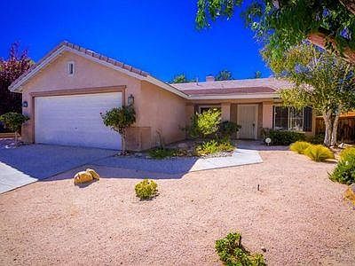 Front Yard - Desert Land Scape