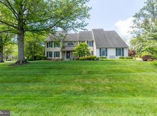 27 Autumnwood Dr, Newark, DE 19711