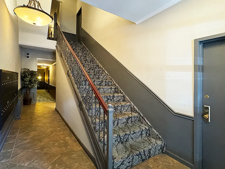 105 W 77th St #3B — Photo 8