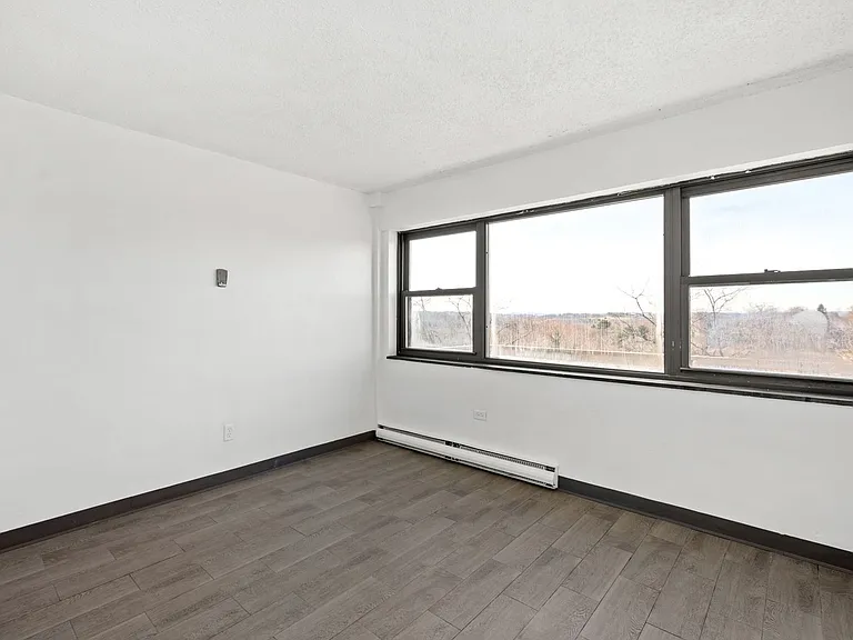 Penn Towers Apartments — Photo 5