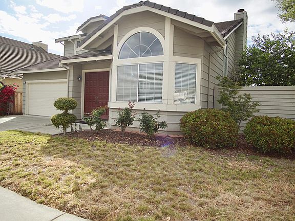 3rd image of 1323 Chessington Dr