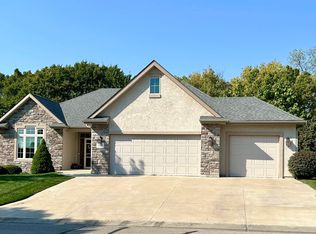 2129 SW Millers Glen Dr, Topeka, KS 66614