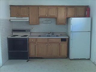 2nd image of 901 W North Ave APT C