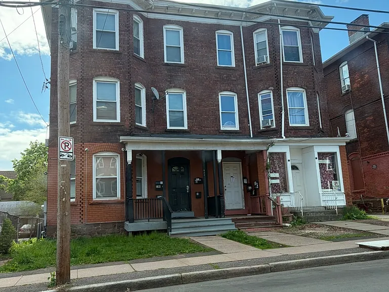 144 Putnam St — Photo 5
