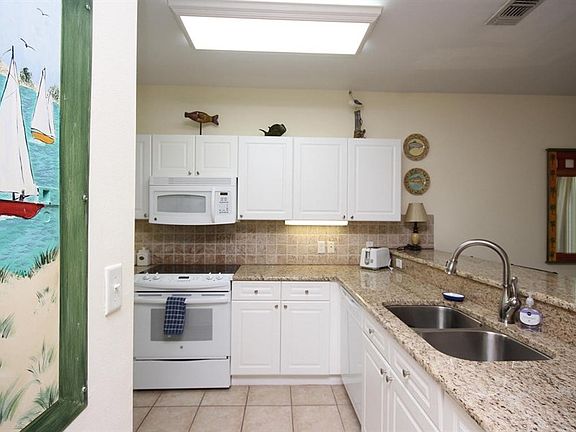 5th image of 8569 Turnberry Dr
