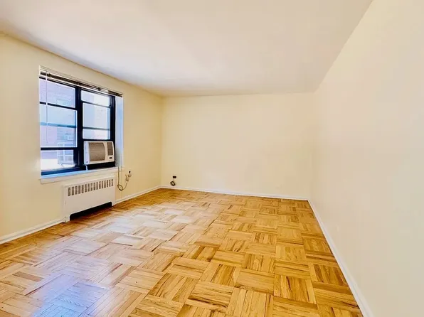 32-22 91st Street image 2 of 14