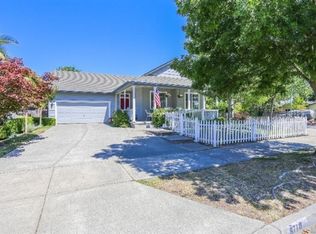 8718 Windsor Rd, Windsor, CA 95492